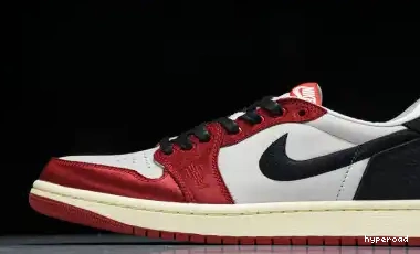 Hyperoad Room Retro Jordan 1 Trophy OG Low Home 0608